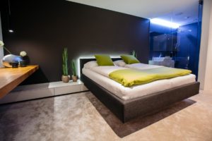 Schlaffzimmer mit intelligenter Steuerung